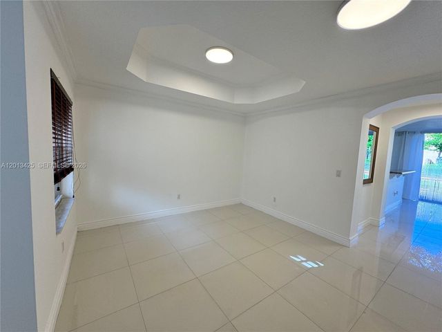 4933 N Harbor Isles Dr 202, Dania Beach, FL 33312