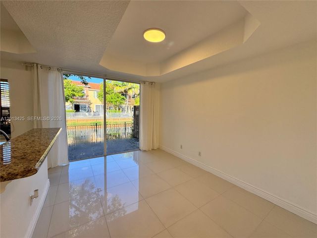 4933 N Harbor Isles Dr 202, Dania Beach, FL 33312