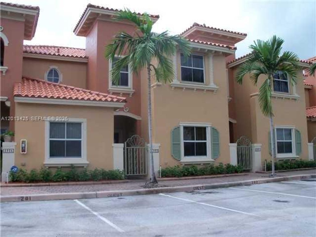 4933 N Harbor Isles Dr 202, Dania Beach, FL 33312