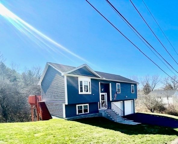 4 Valley View Dr, Spencer, MA 01562