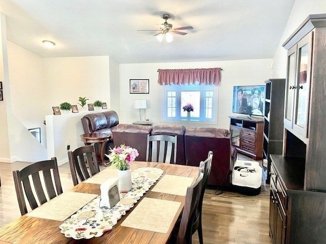 4 Valley View Dr, Spencer, MA 01562