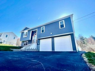 4 Valley View Dr, Spencer, MA 01562