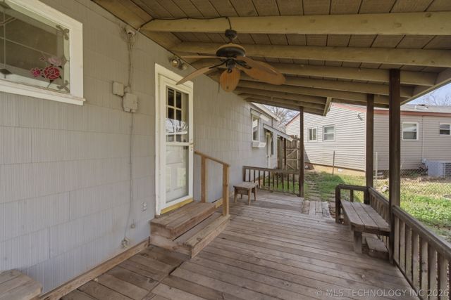 707 E 7th Court, Sand Springs, OK 74063