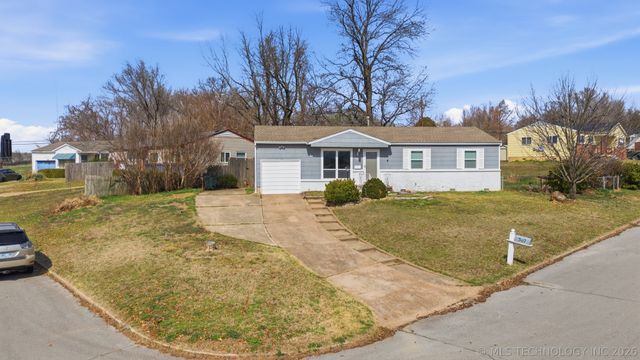 707 E 7th Court, Sand Springs, OK 74063