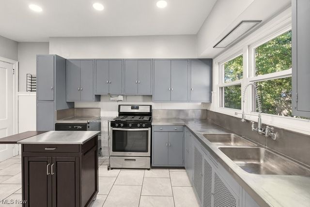 208 King Street, Ravenna, OH 44266