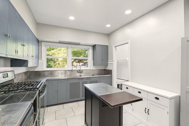 208 King Street, Ravenna, OH 44266