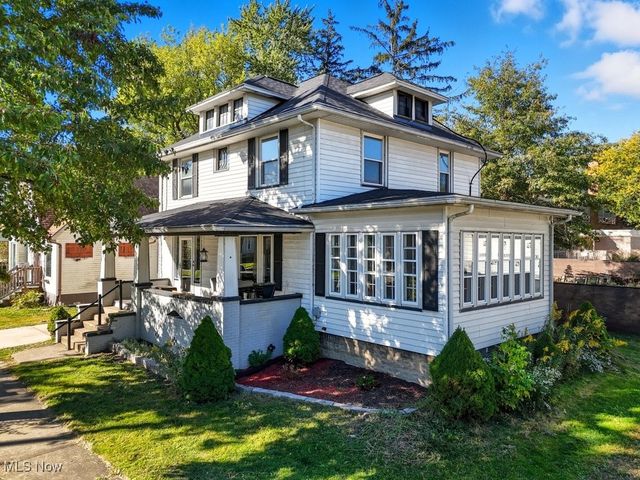 208 King Street, Ravenna, OH 44266