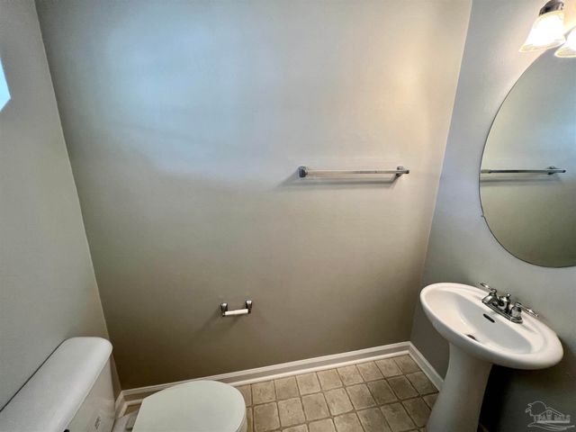 280 Swaying Pine Ct, Crestview, FL 32539