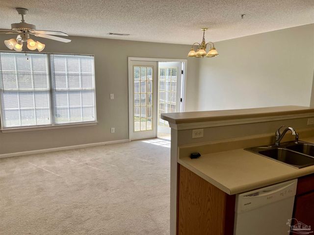 280 Swaying Pine Ct, Crestview, FL 32539