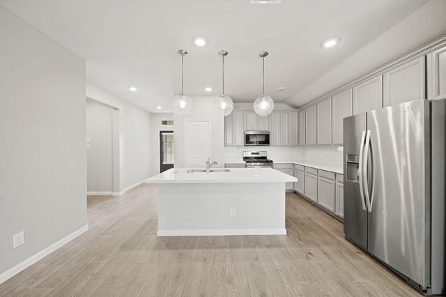 2307 Gentle Breeze Lane, Baytown, TX 77523