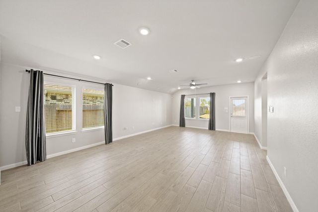 2307 Gentle Breeze Lane, Baytown, TX 77523