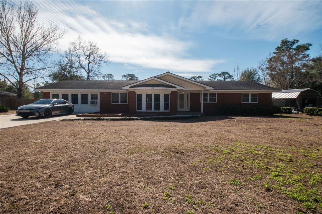 212 Wiregrass Road, Folkston, GA 31537