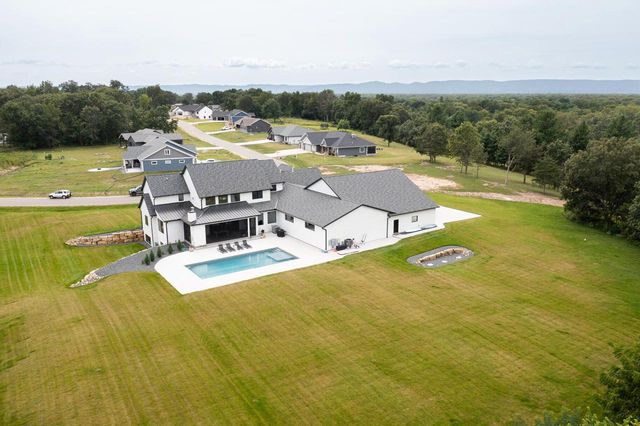 N7343 Hidden Prairie DRIVE, Holmen, WI 54636