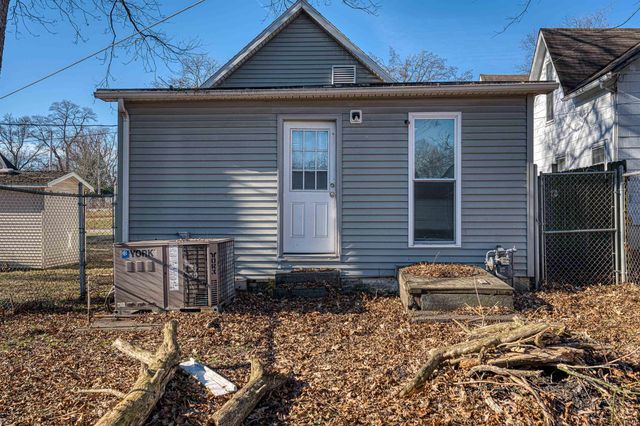 910 N MULBERRY Street, Mount Vernon, IN 47620