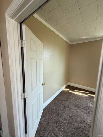 910 N MULBERRY Street, Mount Vernon, IN 47620