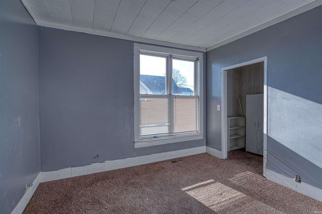 910 N MULBERRY Street, Mount Vernon, IN 47620