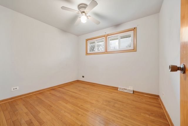 810 Revere Road, South Elgin, IL 60177