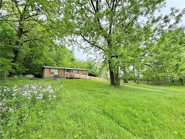 904 Court St, New Castle, PA 16101