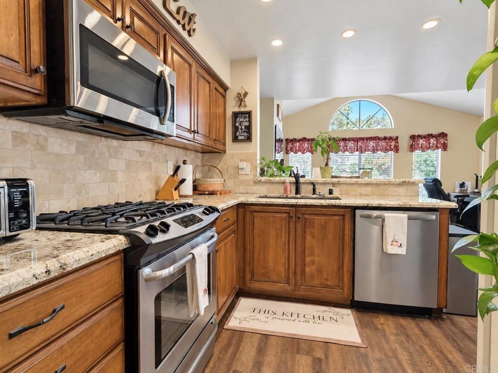 1724 Avenida De Suenos, Oceanside, CA 92056 — photo 5
