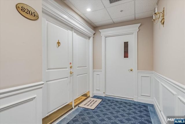 8205 Harcourt 8205, Clifton, NJ 07013