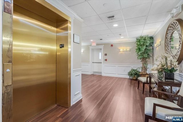 8205 Harcourt 8205, Clifton, NJ 07013