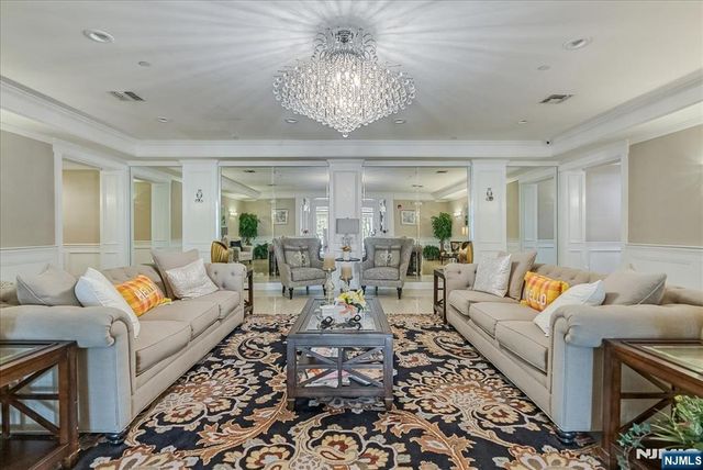 8205 Harcourt 8205, Clifton, NJ 07013