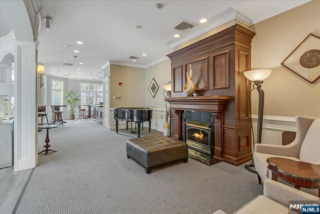 8205 Harcourt 8205, Clifton, NJ 07013