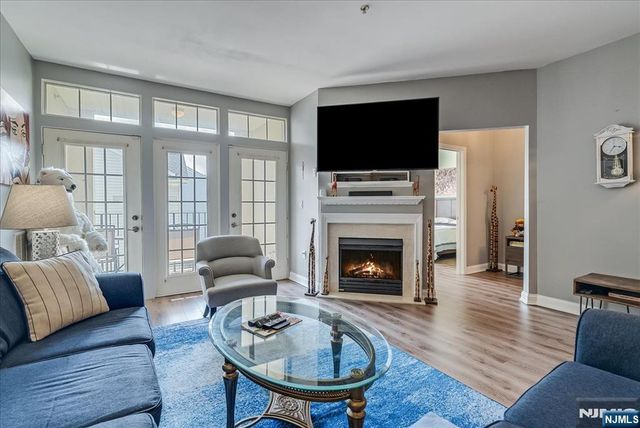 8205 Harcourt 8205, Clifton, NJ 07013