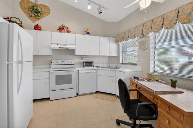 5907 Parkwalk Drive, Boynton Beach, FL 33472