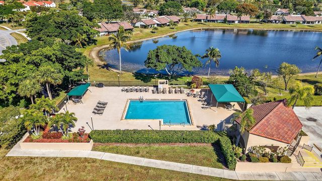 5907 Parkwalk Drive, Boynton Beach, FL 33472
