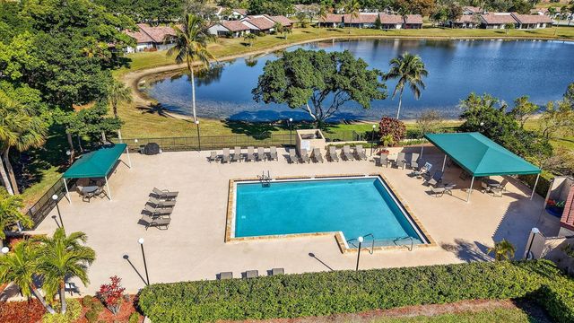5907 Parkwalk Drive, Boynton Beach, FL 33472