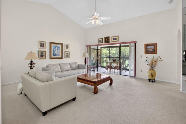 5907 Parkwalk Drive, Boynton Beach, FL 33472