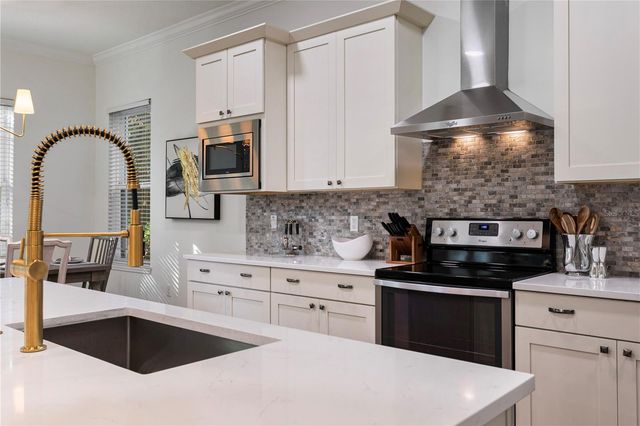 2914 W SAN JOSE STREET, Tampa, FL 33629