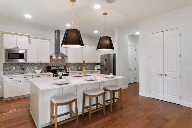 2914 W SAN JOSE STREET, Tampa, FL 33629