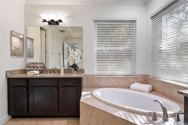 2914 W SAN JOSE STREET, Tampa, FL 33629