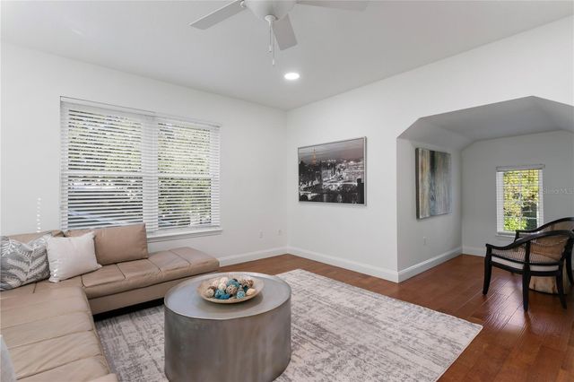 2914 W SAN JOSE STREET, Tampa, FL 33629