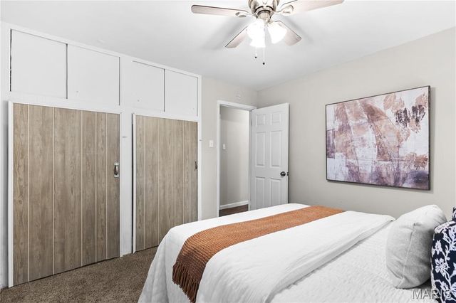 1045 S Waterford Drive, Florissant, MO 63033