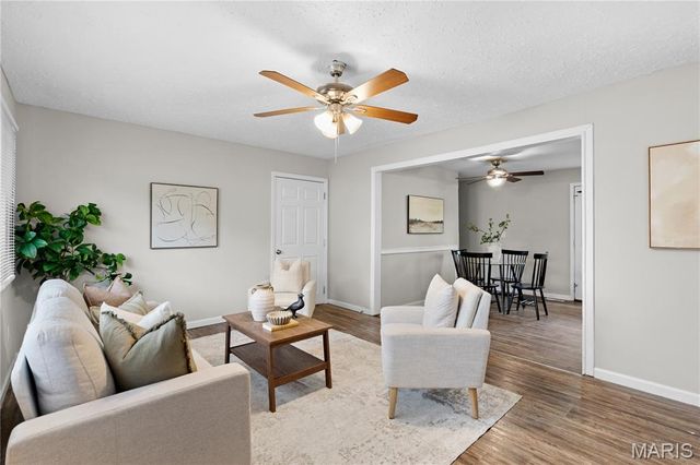 1045 S Waterford Drive, Florissant, MO 63033