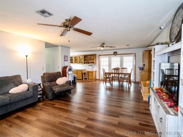 101 Park Drive, Madill, OK 73446