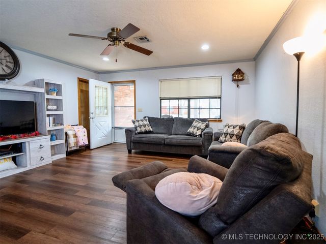 101 Park Drive, Madill, OK 73446