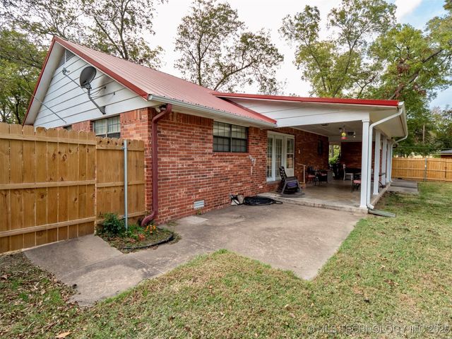 101 Park Drive, Madill, OK 73446