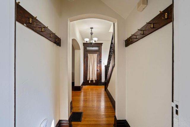 217 E Oakland Avenue, Columbus, OH 43201