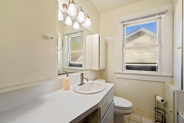 217 E Oakland Avenue, Columbus, OH 43201