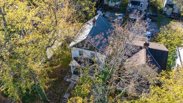 217 E Oakland Avenue, Columbus, OH 43201