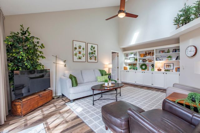 2806 Riverwood Lane NW, Rochester, MN 55901