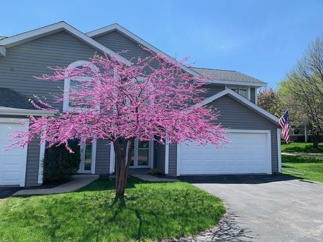 2806 Riverwood Lane NW, Rochester, MN 55901