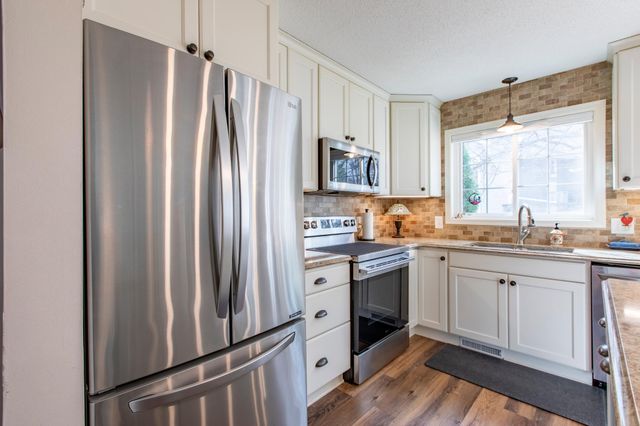 2806 Riverwood Lane NW, Rochester, MN 55901