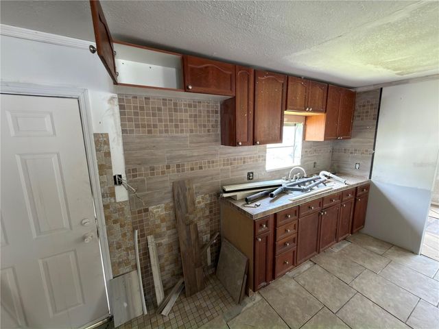 106 CYPRESS DRIVE, Debary, FL 32713