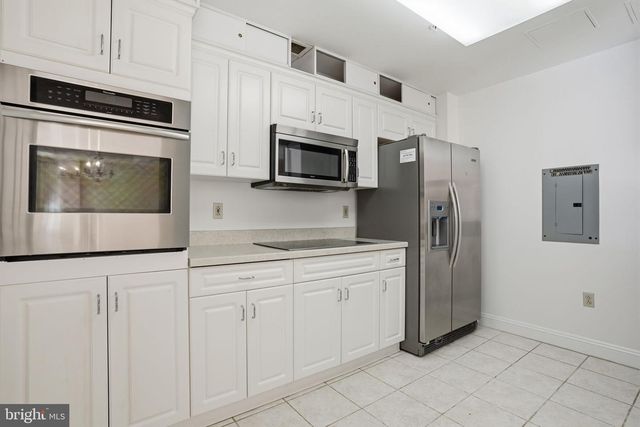 2216 WINDROW DR, Princeton, NJ 08540