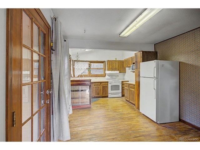9735 Mountain Rd, Cascade, CO 80809